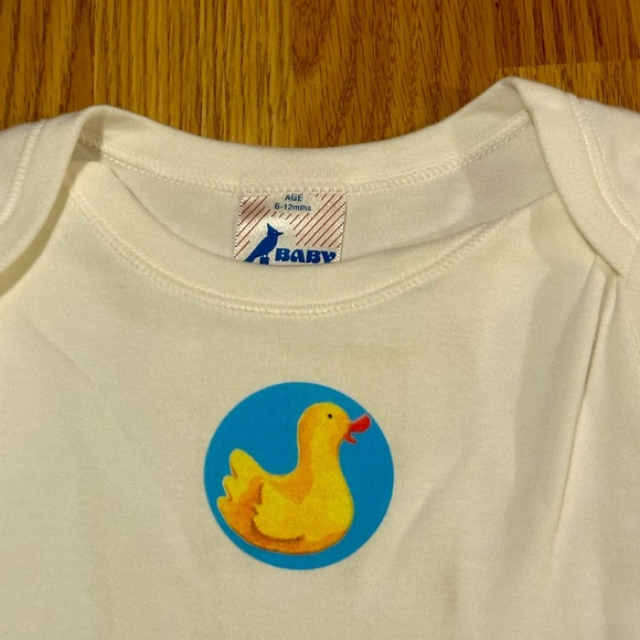 Baby Jay White Tee w/Duckie Screened on Logo - Size 6-12mo - NWOT - Picture 4 of 6